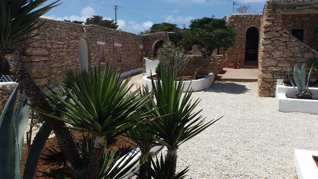 I Dammusi Di Pippo Apartment Lampedusa Exterior photo